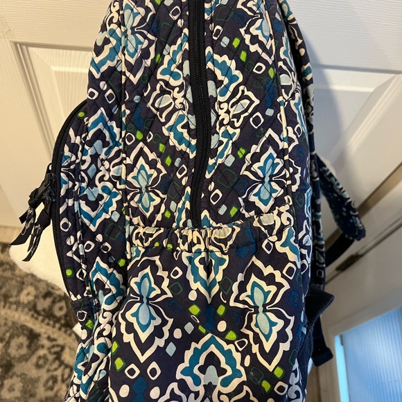 Vera Bradley Backpack Retired pattern HTF BACK TO SCHOOL !! - Picture 4 of 10